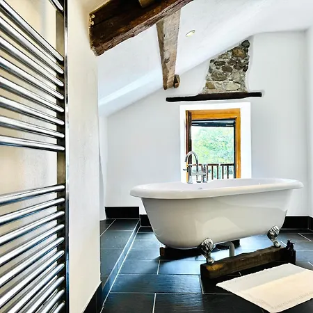 Beautiful With Pool, Garden Near Biarritz
