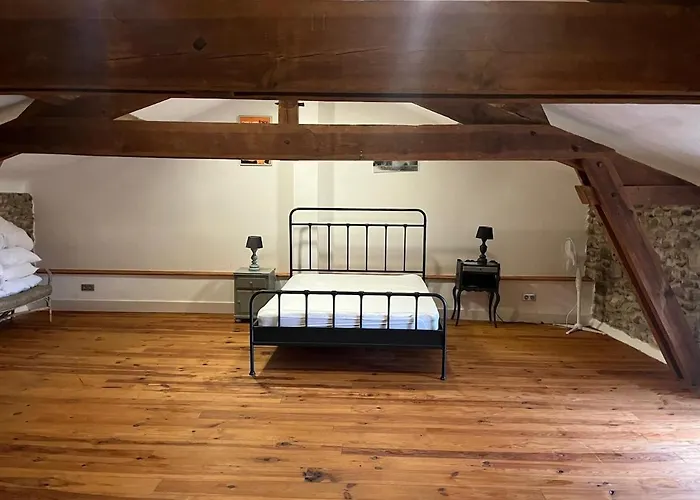 Casa de Férias Beautiful With Pool, Garden Near Biarritz